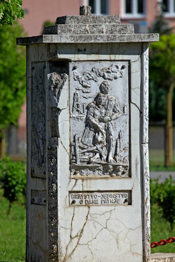Villa Mons Aureus Popovac Екстер'єр фото