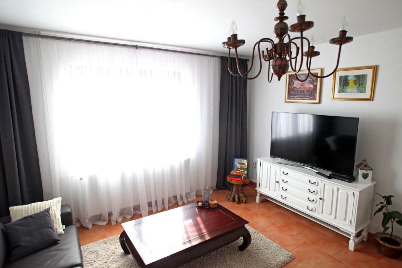 Villa Mons Aureus Popovac Екстер'єр фото